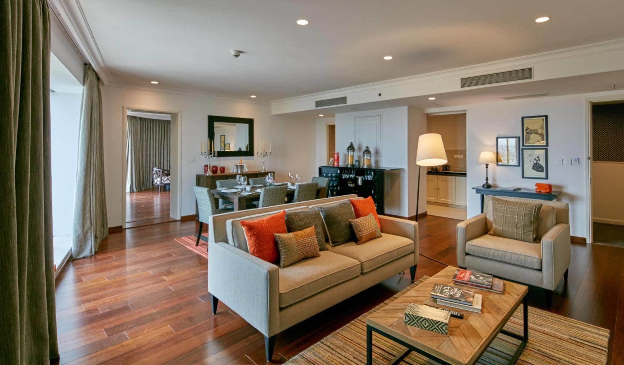 The Waverly Hotel & Residences Bangalore Luaran gambar